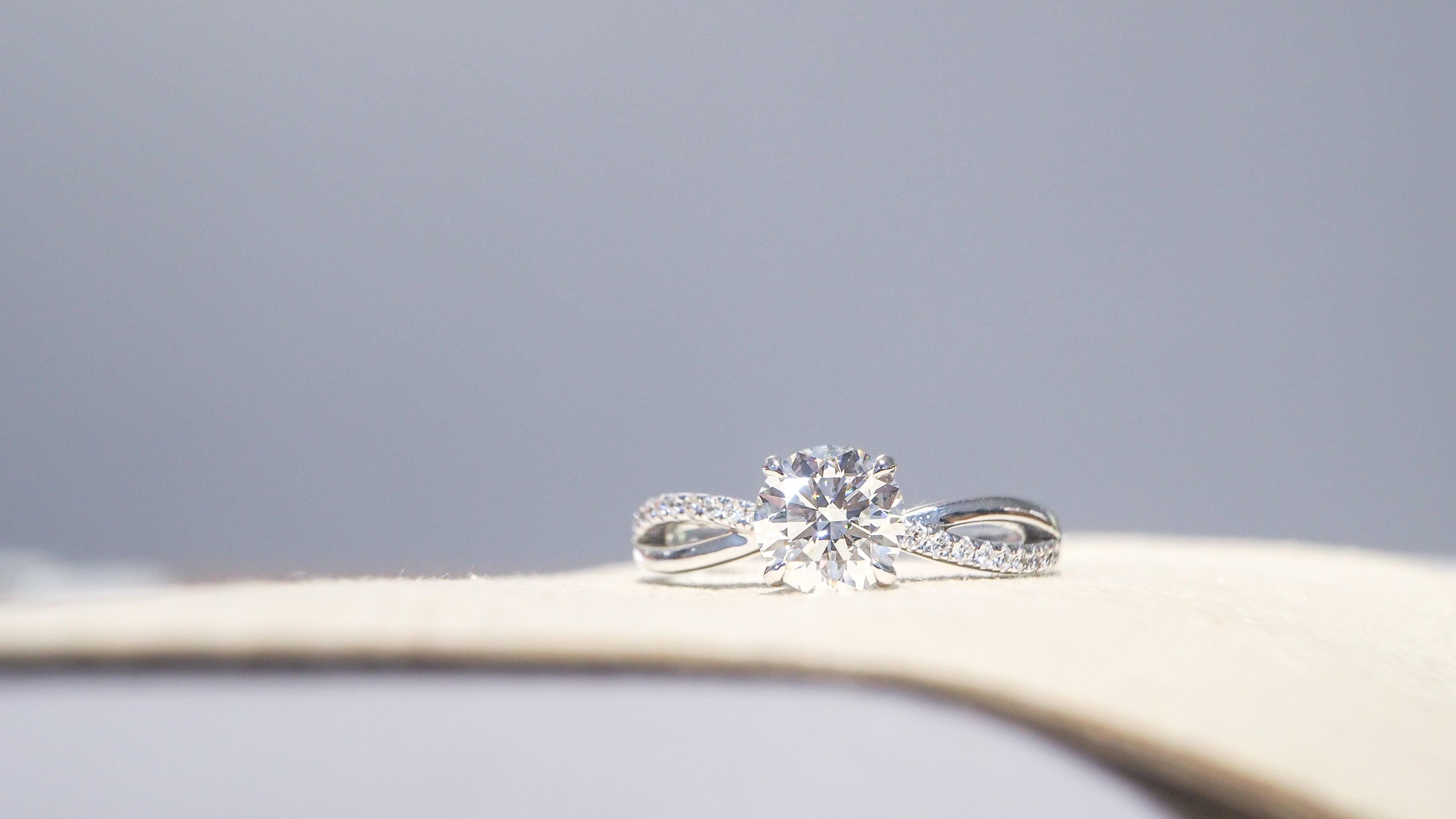 鑽石求婚戒指