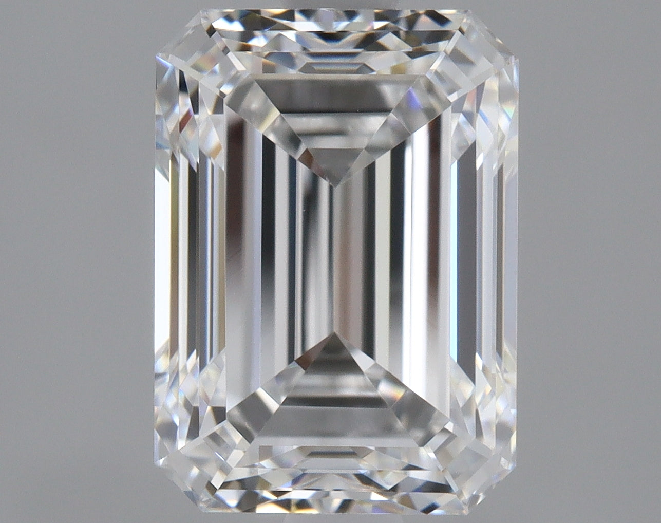 GIA 2.5 Carat Emerald Natural Diamond 鑽石