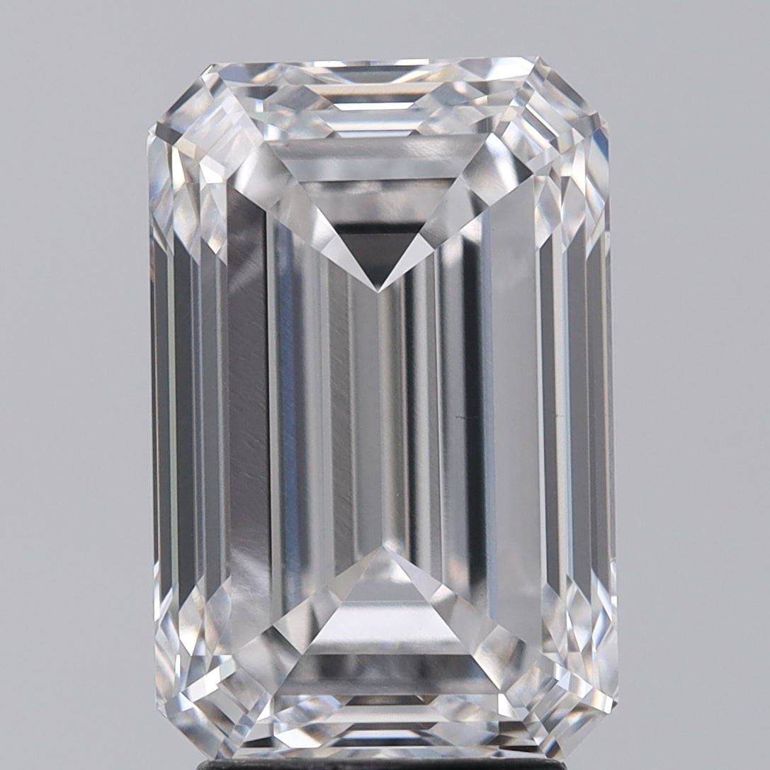IGI 4.32 Carat Emerald Lab Grown Diamond